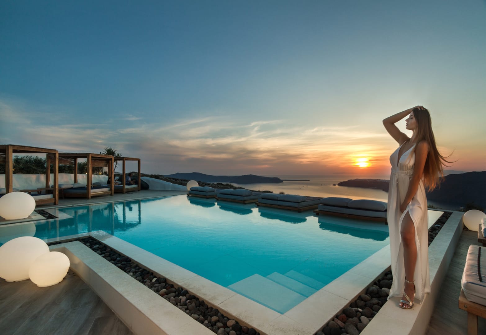 5* Amaze Suites - Ημεροβίγλι, Σαντορίνη ✦ 2 Ημέρες