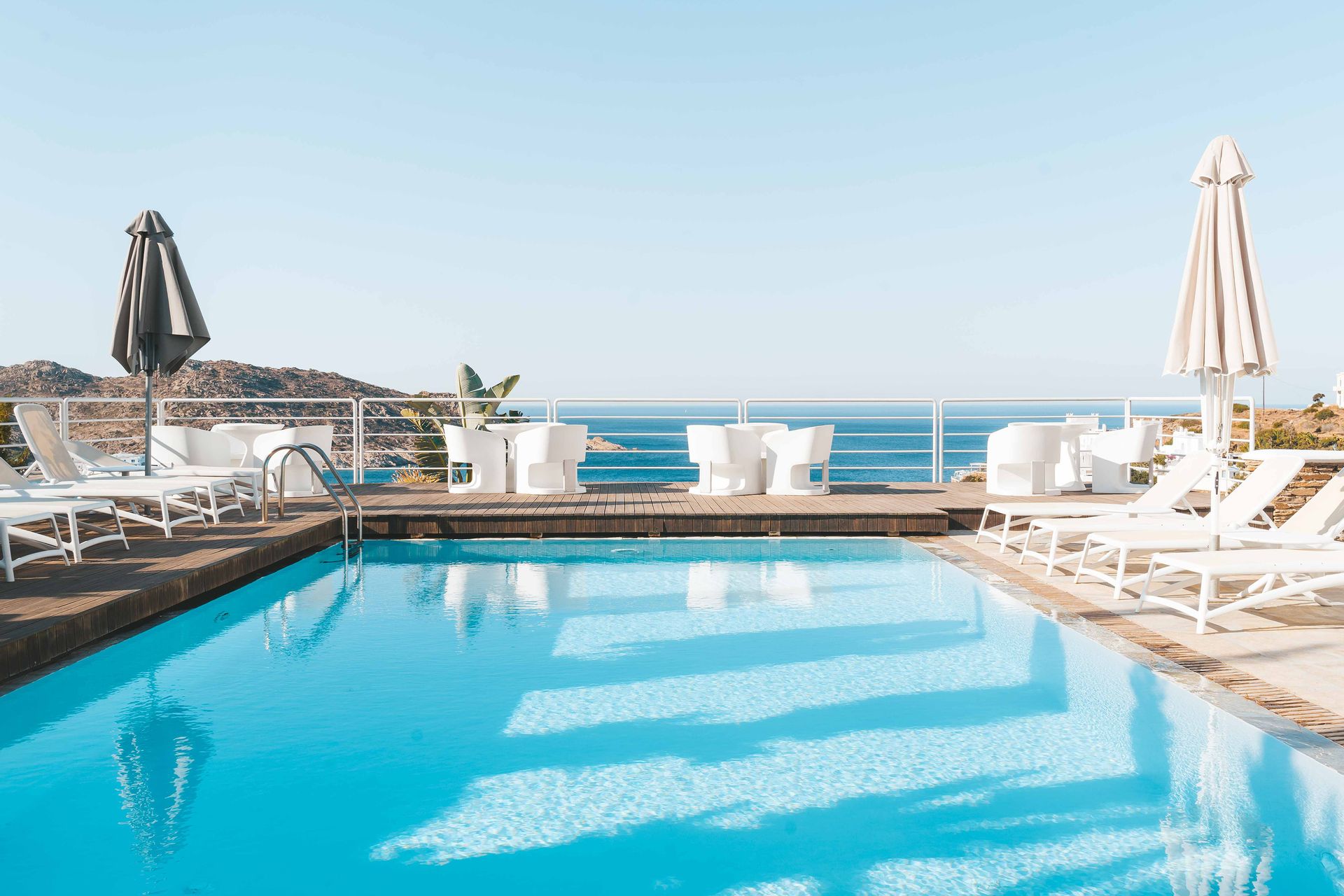 Far Out Hotel & Spa - Μυλοπότας, Ίος ✦ 2 Ημέρες